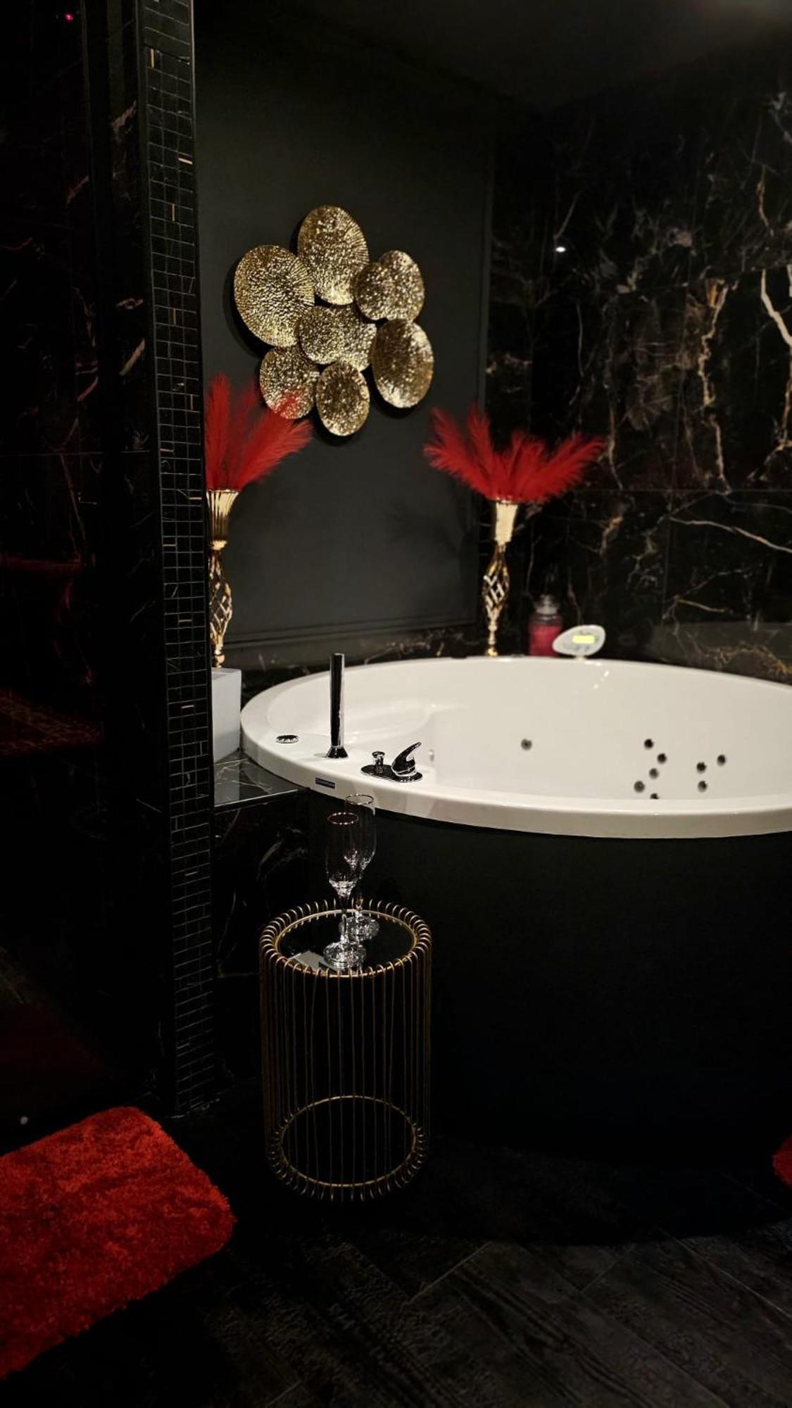 Appartement O' Plaisirs Interdits - Loveroom Caen